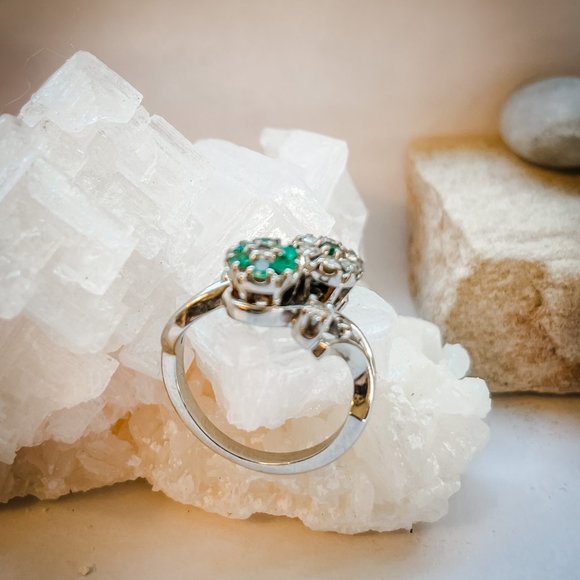 Emerald and Diamond Flower Ring - Picture 2 of 4
